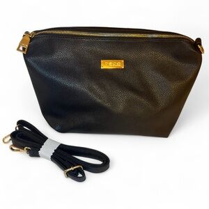 NWOT Bebe Pebbled Black Gold Accent Top Zip Shoulder Bag